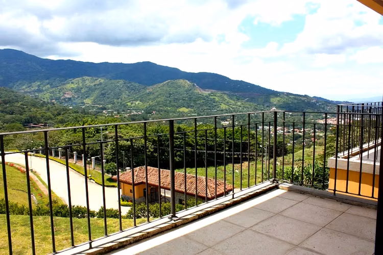 APARTAMENTO CON VISTA EN EL ALTO LAS PALOMAS SANTA ANA - Imagen 13