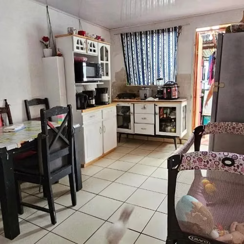 VENTA DE 2 CASAS EN SERVIDUMBRE A 5 MINUTOS DEL MALL OXIGENO EN MERCEDES SUR DE HEREDIA - Imagen 1