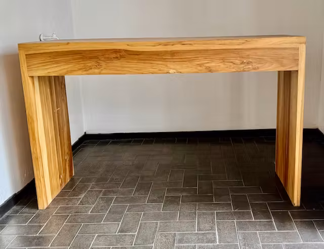 MESA OVALADA + BUFETERA/BAR - MADERA LAUREL