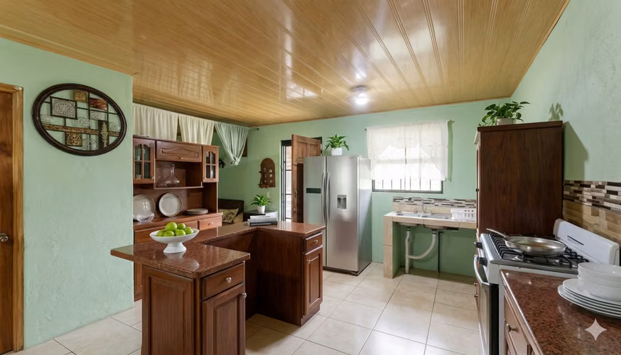 Venta de espaciosa Casa en San Miguel de Desamparados -04 - Imagen 11