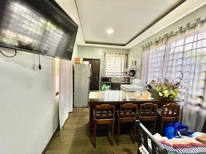 SE VENDE CASA en Santa Barbara de Heredia SPM