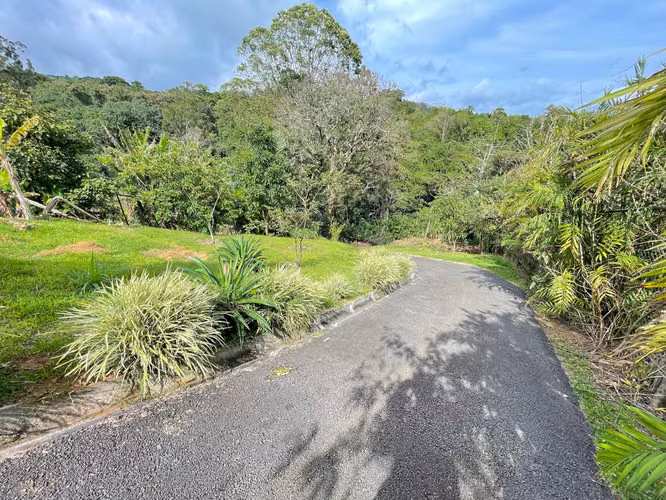 SE VENDE CASA en Santa Barbara de Heredia SPM
