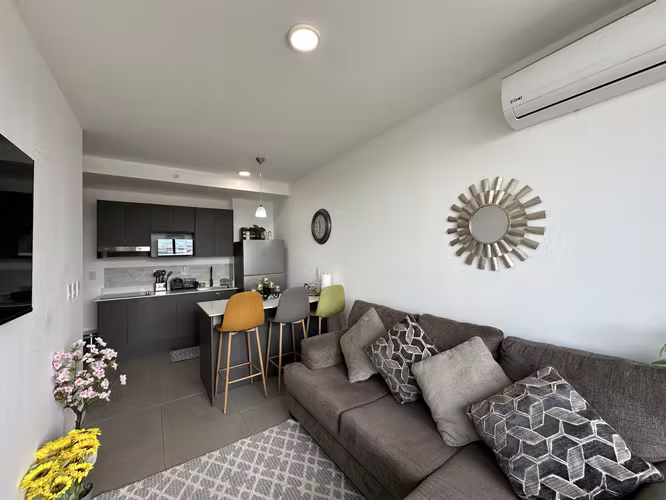 BÖ Escalante | 2 Hab | Amueblado | Piso 10 | Parqueo | $1,550 - Imagen 3