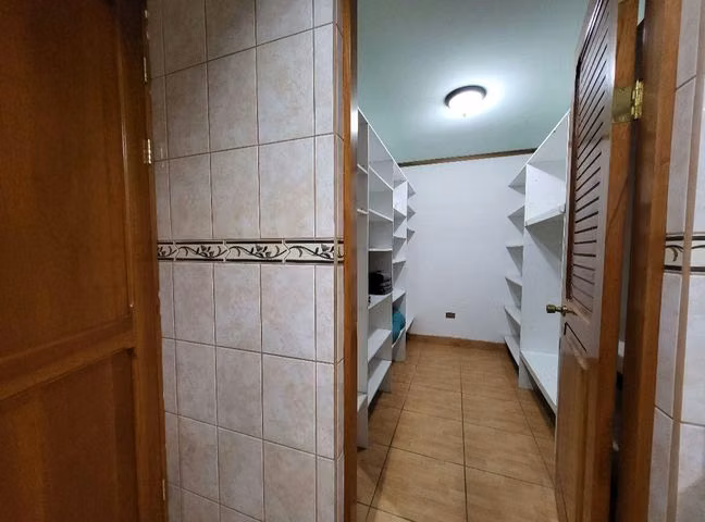 Venta de Casa + 3 Apartamentos en Belén, Heredia. OPORTUNIDAD ÚNICA - Imagen 6
