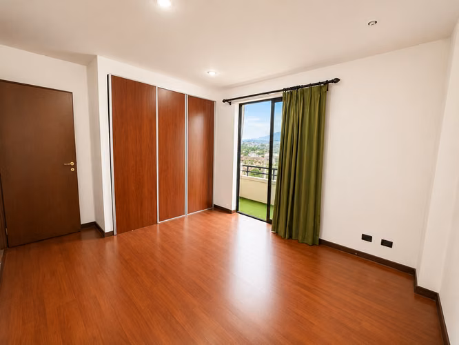 Apartamento amplio en Milano Trejos Montealegre, Escazú! P635
