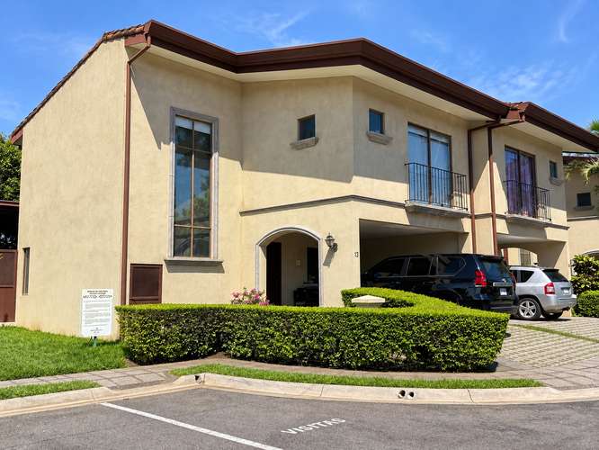 Venta Condominio Belén Heredia $250,000