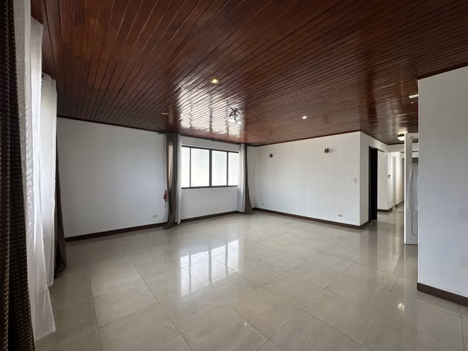 VENTA DE CASA PARA INVERSION EN ROHRMOSER CON USO MIXTO