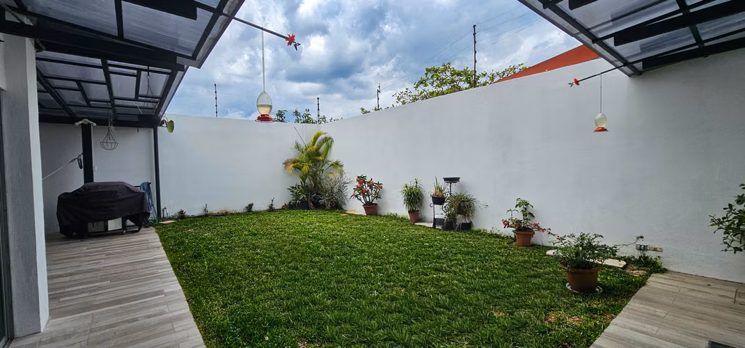 Se Vende Casa en Santa Ana, Pozos