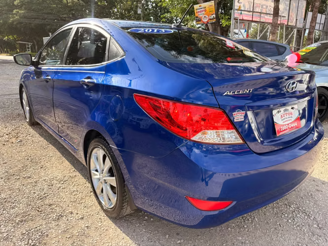 HYUNDAI ACCENT GLS-2013-AUTOMATICO-5.675.000