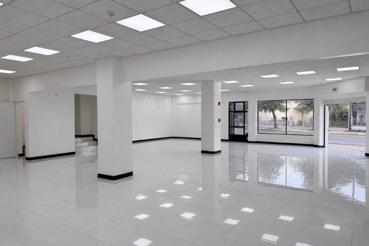 Local en Edificio comercial,  Alquiler en Paseo Colón con 274 m² - Imagen 7