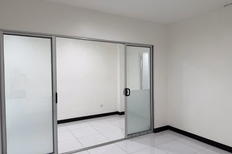 Local en Edificio comercial,  Alquiler en Paseo Colón con 274 m² - Imagen 14
