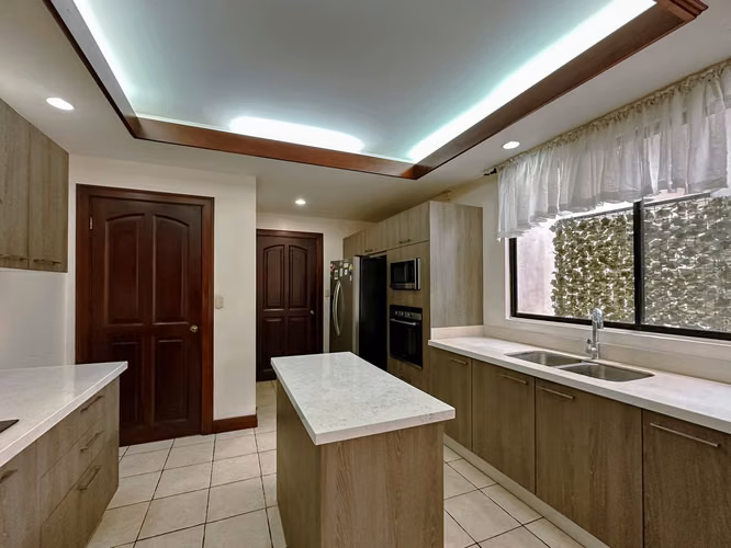 VENTA DE CASA EN VALLE DEL SOL CON VISTA AL GOLF - Imagen 5