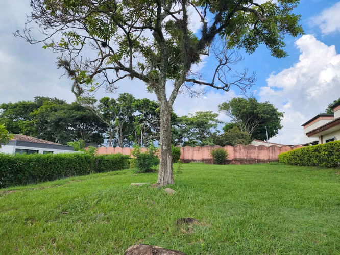 Excelente Lote en Venta | La Guácima | Ideal para Inversión o Vivienda