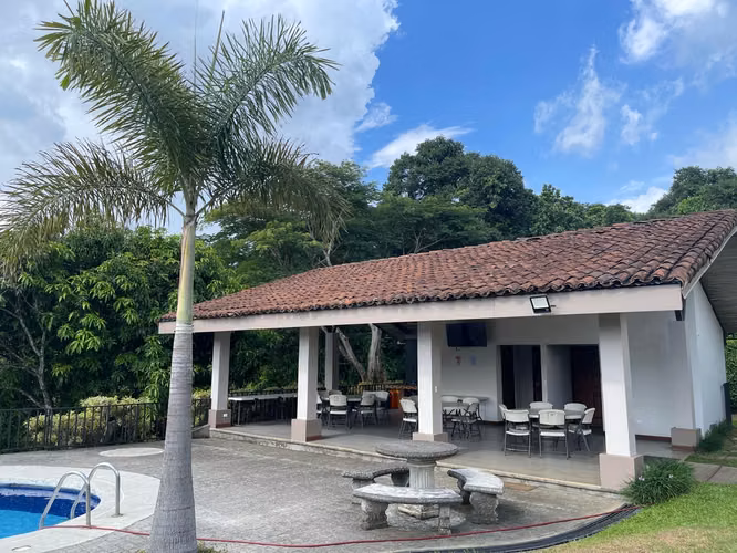 Excelente Lote en Venta | La Guácima | Ideal para Inversión o Vivienda