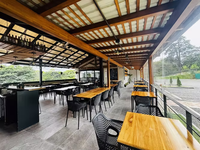 Cesión de derecho de llave restaurante de ahumados y cervecería