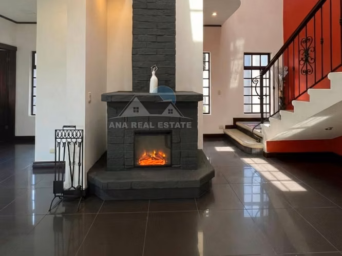 Casa Independiente con Piscina en Santo Domingo | 4 Habitaciones