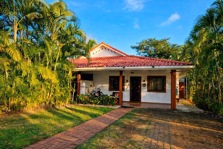 Villa en la Comunidad Los Delfines Golf & Country Club