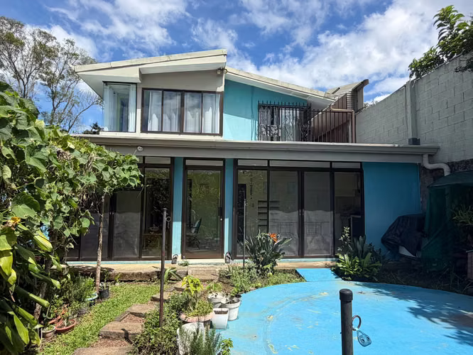 Casa a la Venta Carrizal de Alajuela