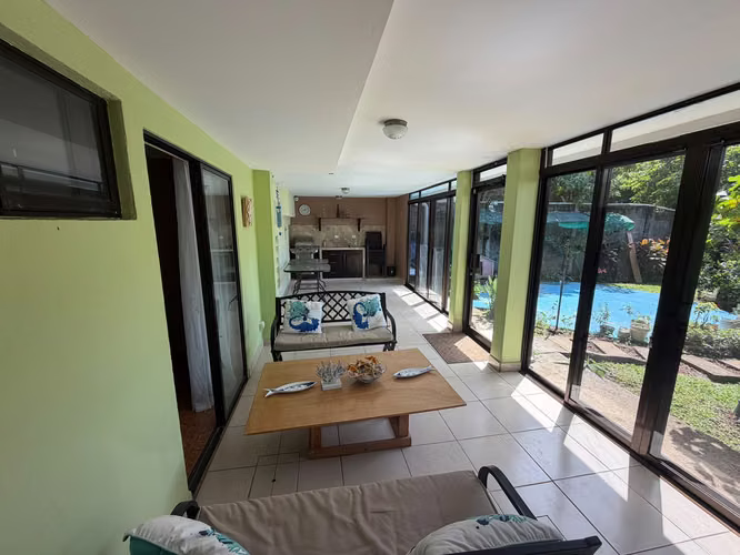 Casa a la Venta Carrizal de Alajuela
