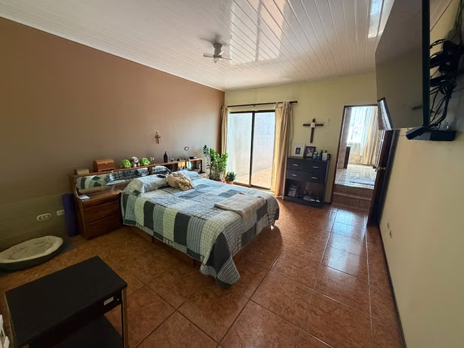 Casa a la Venta Carrizal de Alajuela