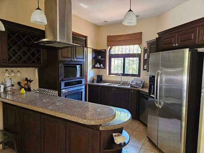 Villa Luna – Casa de 3 Dormitorios con Piscina en Playa Tambor, Península de Nicoya