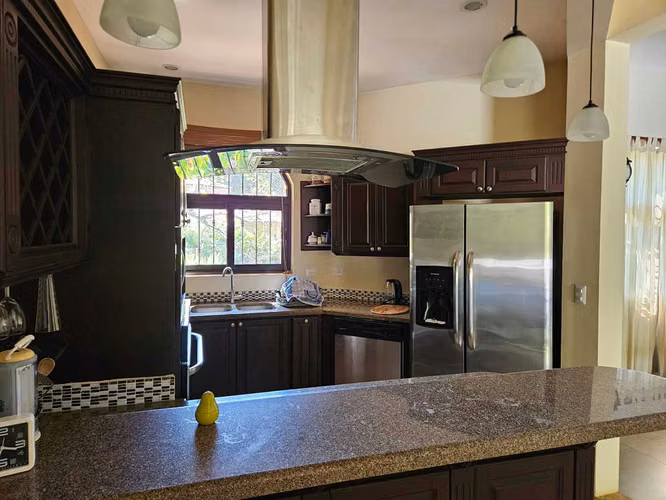 Villa Luna – Casa de 3 Dormitorios con Piscina en Playa Tambor, Península de Nicoya