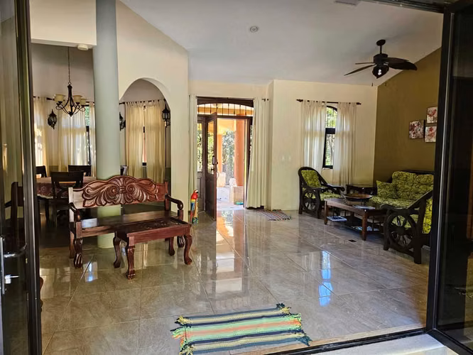 Villa Luna – Casa de 3 Dormitorios con Piscina en Playa Tambor, Península de Nicoya