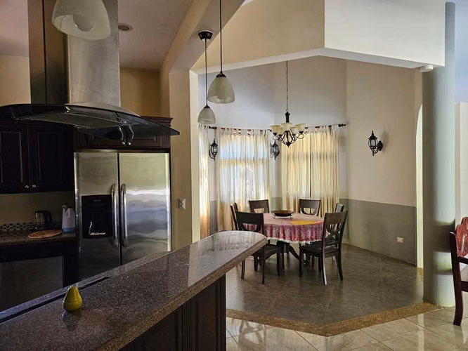 Villa Luna – Casa de 3 Dormitorios con Piscina en Playa Tambor, Península de Nicoya