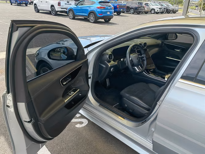 Mercedez Benz c200 2022 25.000 KM