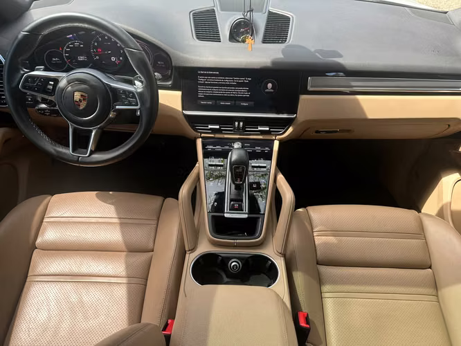 PORSCHE CAYENNE PLATINUM EDITION
