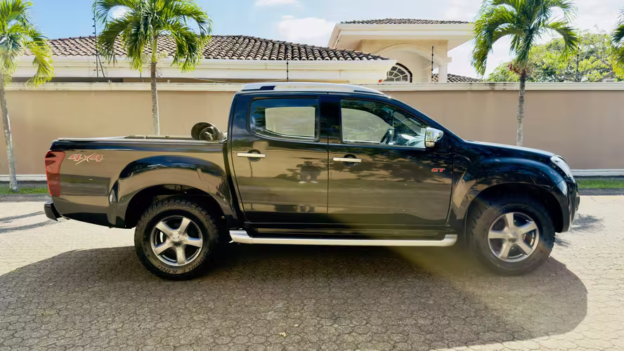 Isuzu D-MAX GT Motor 3.0cc Automatico 4X4 2016 Full Extras Version Nacional Un Solo Dueño!!