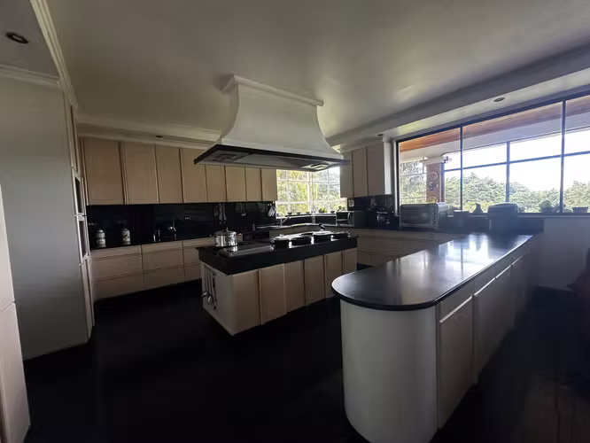 Venta de Casa con Amplias Zonas Verdes en Mote de La Cruz San Rafael de Heredia-2 - Imagen 18