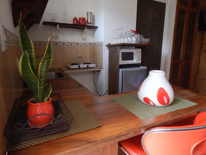 2037 / Alquiler / Lomas de Ayarco / Apartamento tipo estudio / Servicios incluidos