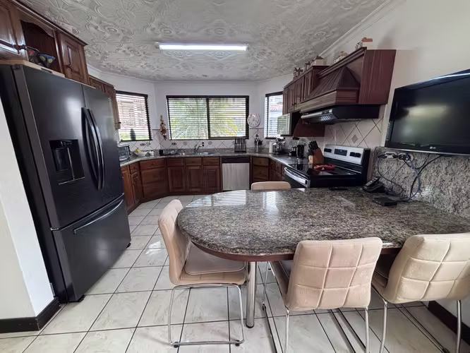 En venta linda casa en condominio, Curridabat, 6074