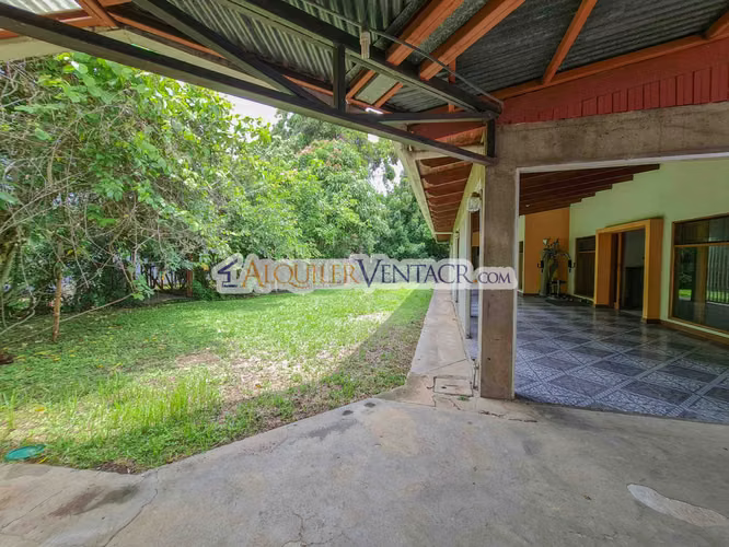 CASA DE UN NIVEL DE 463 M2 CON 1.100 M2 LOTE X DISTRITO 4 GUACHIPELIN ESCAZU - Imagen 7