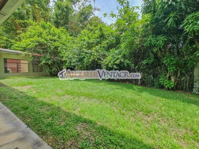 CASA DE UN NIVEL DE 463 M2 CON 1.100 M2 LOTE X DISTRITO 4 GUACHIPELIN ESCAZU - Imagen 18
