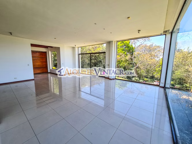 LUJOSA CASA CON 1.039 M2 DE LOTE Y VISTA EN BRASIL DE MORA SANTA ANA - Imagen 10