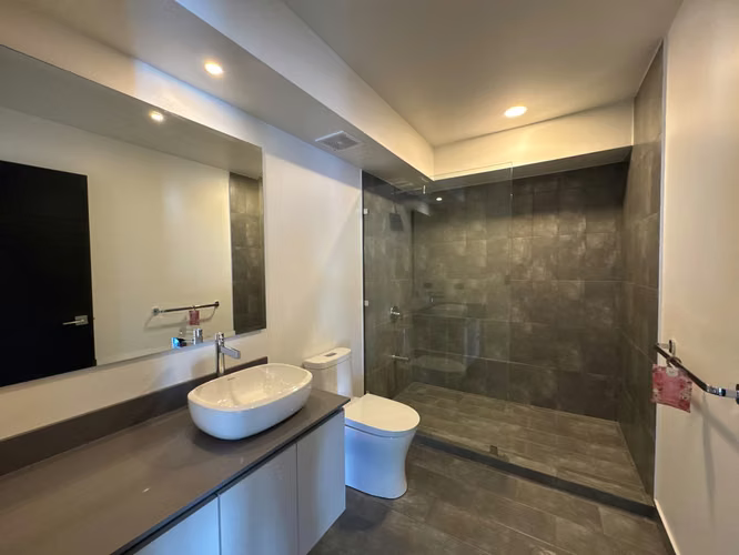 Alquiler de apartamento penthouse en la Sabana. Con línea blanca - Imagen 18
