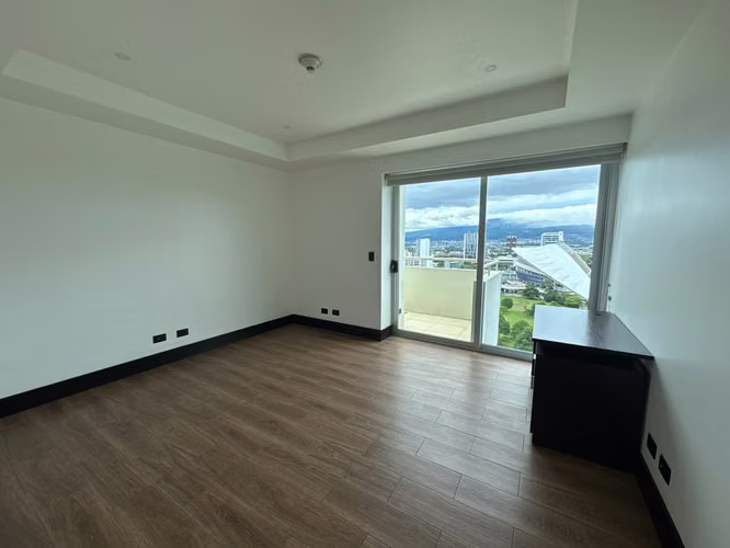 Alquiler de apartamento penthouse en la Sabana. Con línea blanca - Imagen 17