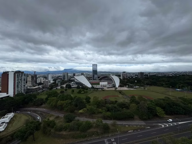 Alquiler de apartamento penthouse en la Sabana. Con línea blanca - Imagen 7