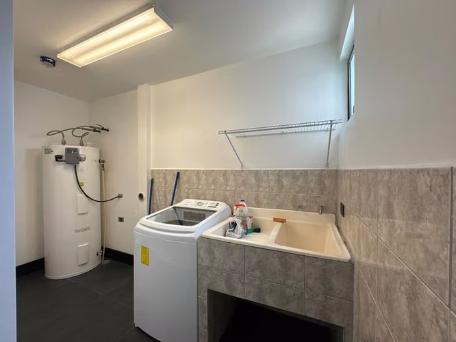 Alquiler de apartamento penthouse en la Sabana. Con línea blanca - Imagen 5