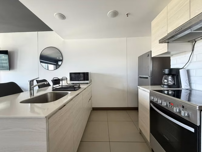 SE ALQUILA APARTAMENTO CON VISTA IMPRESIONANTE AMUEBLADO TIPO ESTUDIO