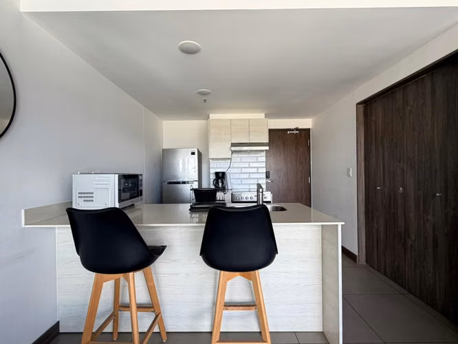 SE ALQUILA APARTAMENTO CON VISTA IMPRESIONANTE AMUEBLADO TIPO ESTUDIO