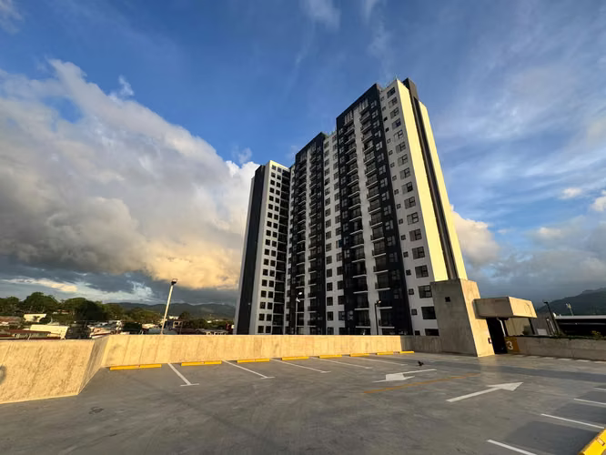 Apartamento en Sky House | Paso Ancho | Piso 4 | Línea Blanca Incluida