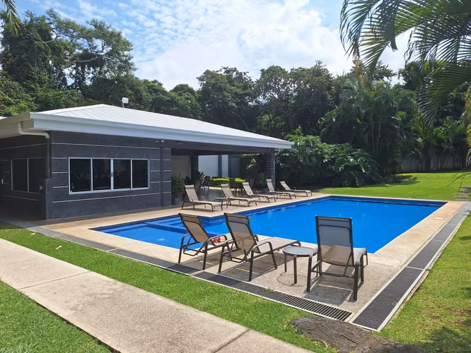 Venta de casa en condominio 3 habitaciones - Santa Ana Piedades RZ