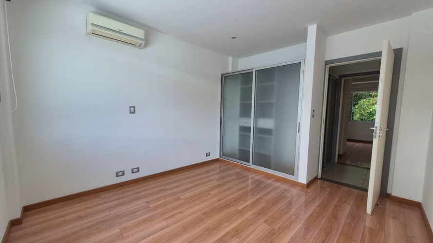 Venta de casa en condominio 3 habitaciones - Santa Ana Piedades RZ