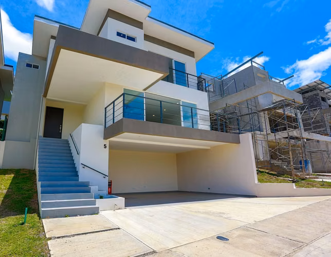 Luxury Home for Rent or Sale in Guachipelín, Escazú