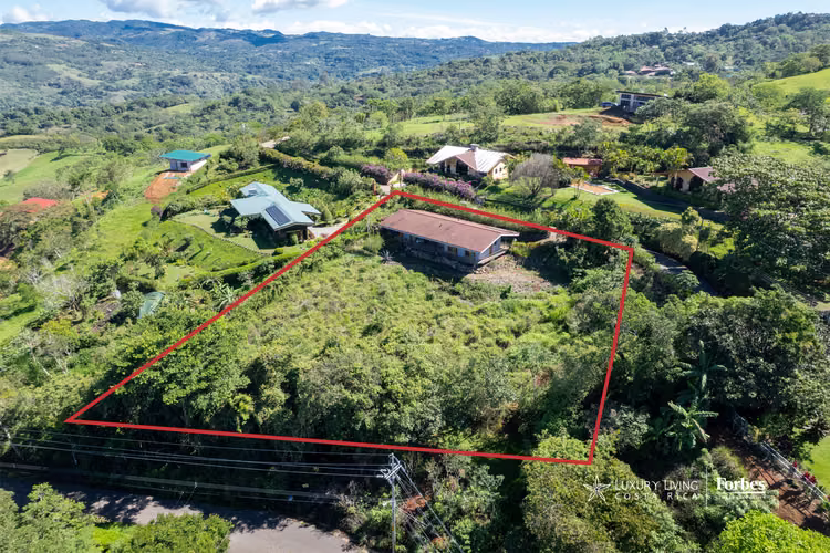 21477 - Casa con Terraza y Vista al Golfo para Remodelar en San Ramón - Imagen 6