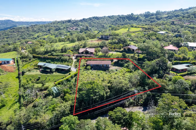 21477 - Casa con Terraza y Vista al Golfo para Remodelar en San Ramón - Imagen 5