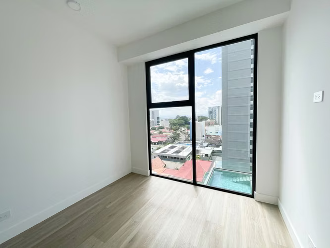 Alquiler de apartamento nuevo en Rohrmoser Nunciatura